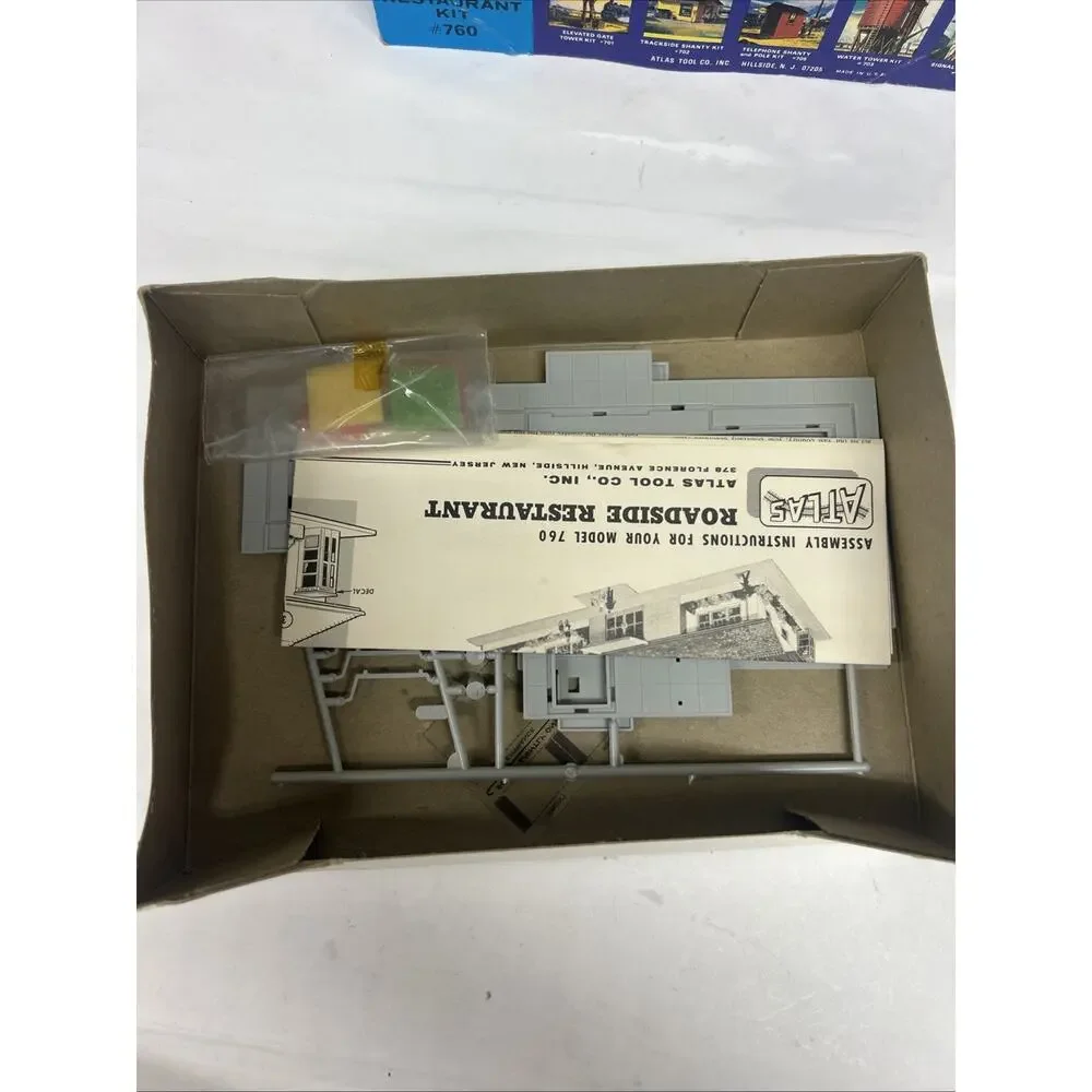 HO Scale Atlas #760 RESTAURANT KIT NEW Railroad Train Model OPEN BOX